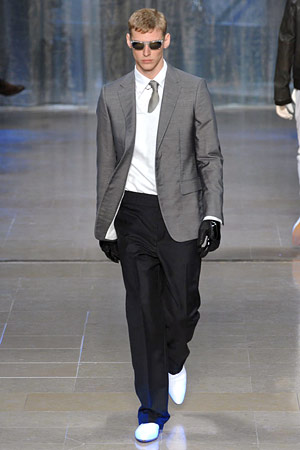 LOUIS VUITTO С