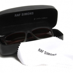 Raf SimonsLinda FarrowƷ2010ĸī