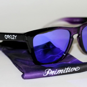 PrimitiveOakleyƳRide the LightningFrogskins̫